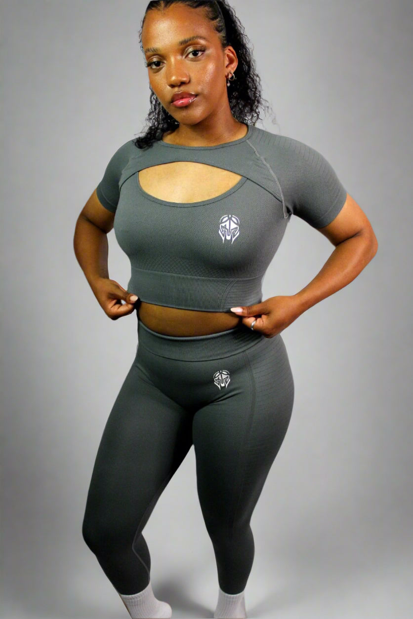 VALKYRIE SHORT SLEEVE TOP – GREY