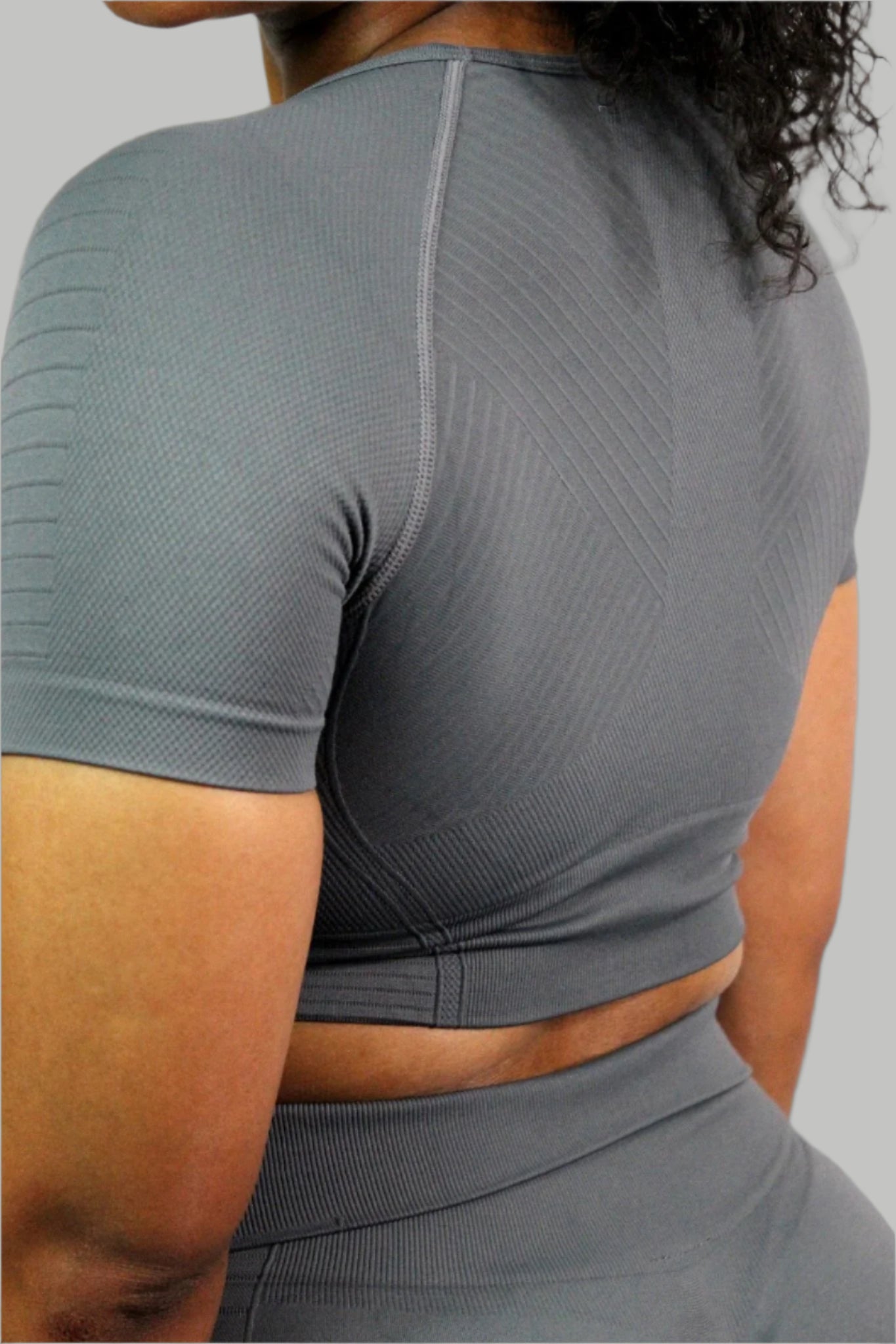 VALKYRIE SHORT SLEEVE TOP – GREY