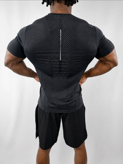 ATLAS PERFORMANCE TEE — OBSIDIAN