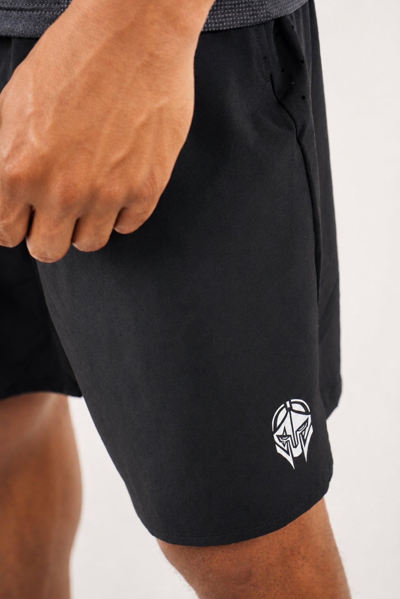 ATLAS TRAINING SHORTS — OBSIDIAN