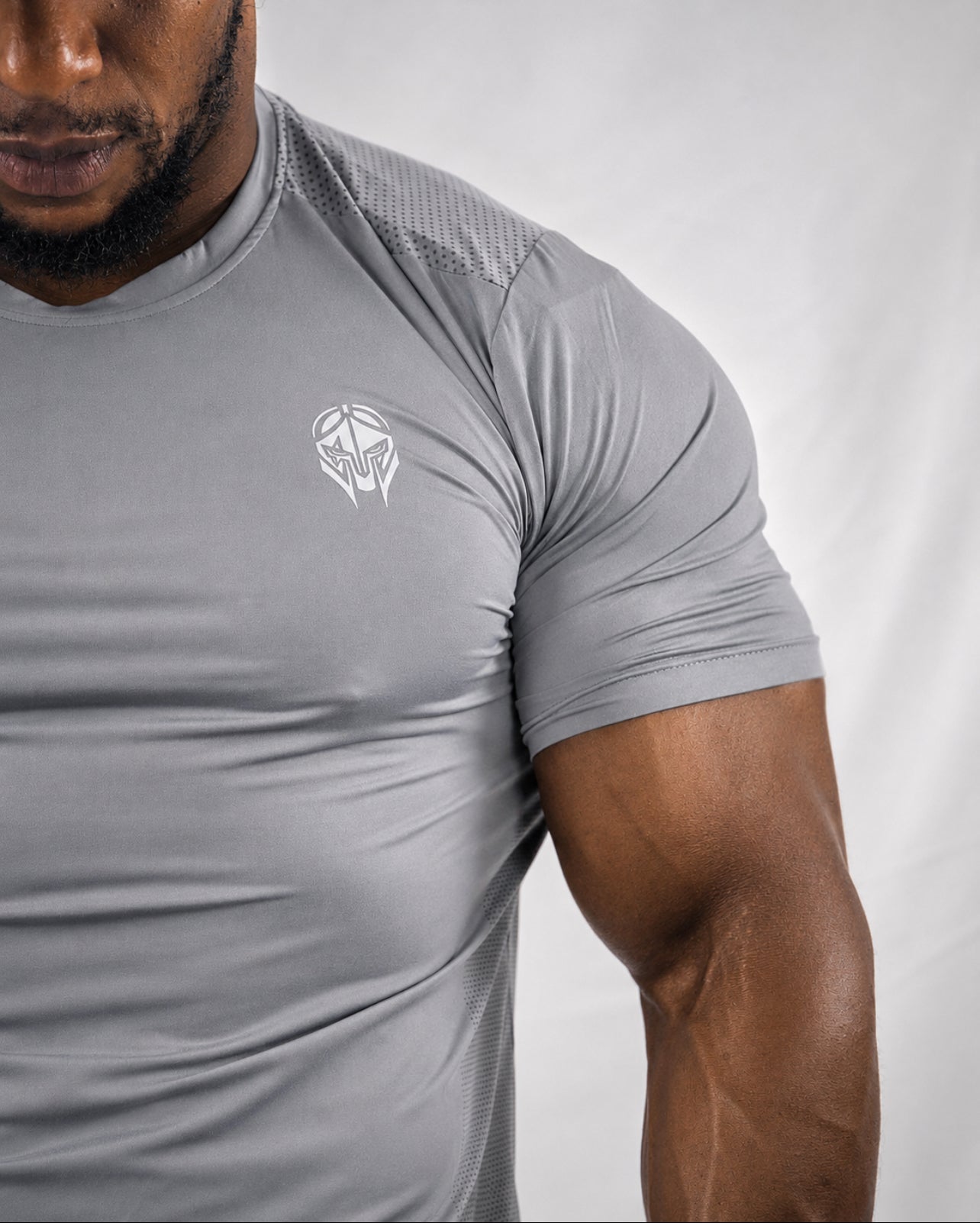 ATLAS PERFORMANCE TEE — STORM GREY