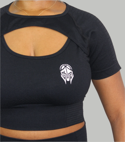 Black Valkyrie short sleeve T-shirt from Titans, featuring a sleek design with a round neckline and short sleeves.