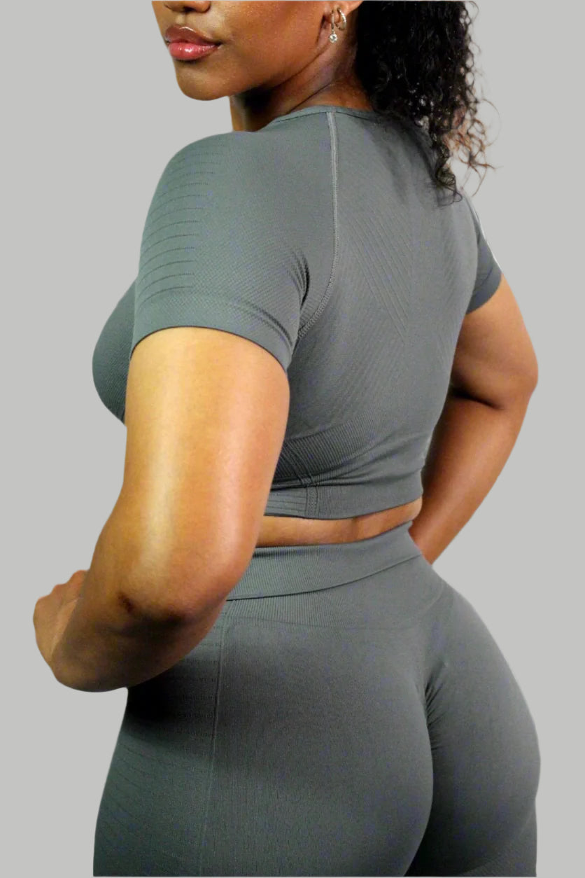 VALKYRIE SHORT SLEEVE TOP – GREY