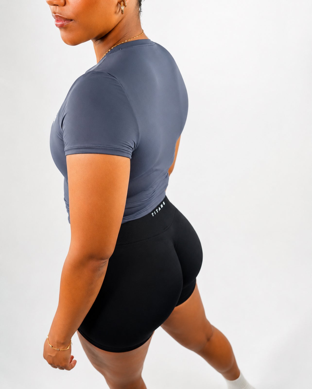 THE ATALANTA SCRUNCH SHORTS — ONYX